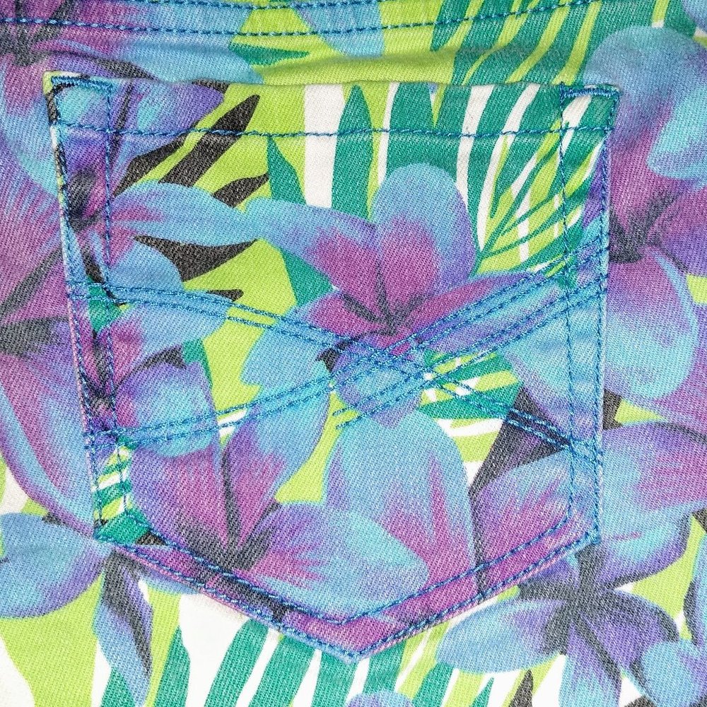 Aeropostale Flower Cutoff Jean Shorts